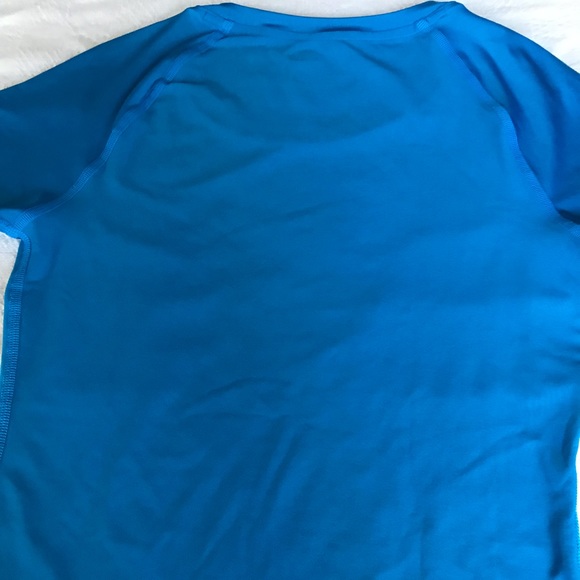 SOLD —Under Armour HeatGear® Short Sleeve Top - Picture 2 of 5